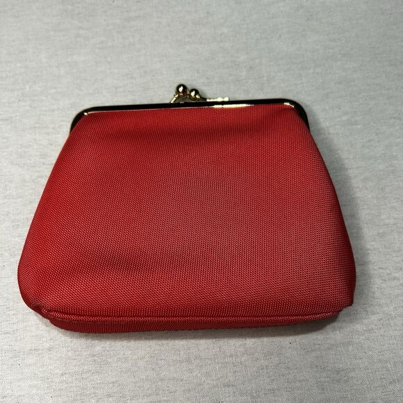 Dooney & Bourke Kiss-lock Coin Purse Wallet in Red, Card Slots, Classic - Picture 2 of 6